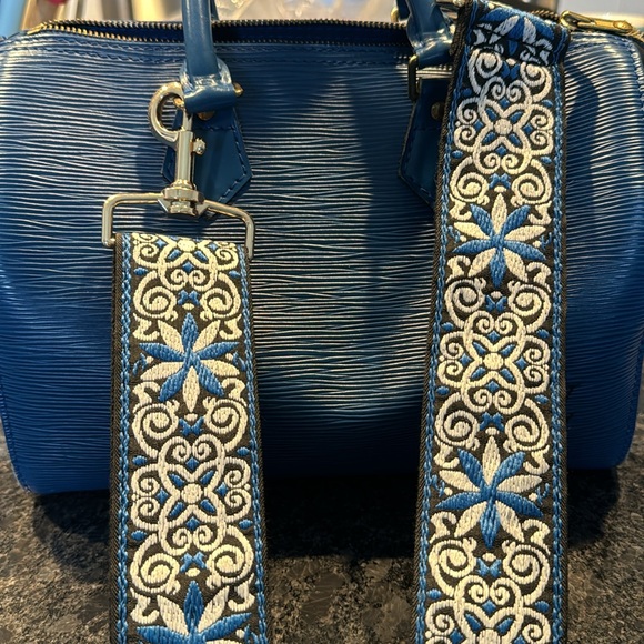 💙💙💙 Louis Vuitton Speedy 25 Epi Leather in VGUC. 💙💙💙 - Picture 4 of 11